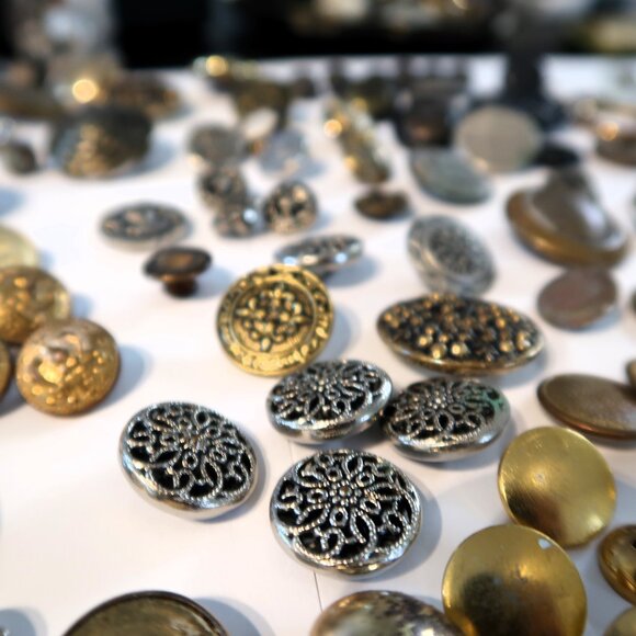 Large Old Button Collection Some Military Style Buttons Some Vintage Variety - Picture 10 of 16